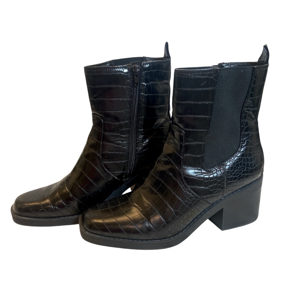 Bleeker & Bond Rita Bootie Boots Black Croc Pattern Square Toe Chunky Heel WM 9
